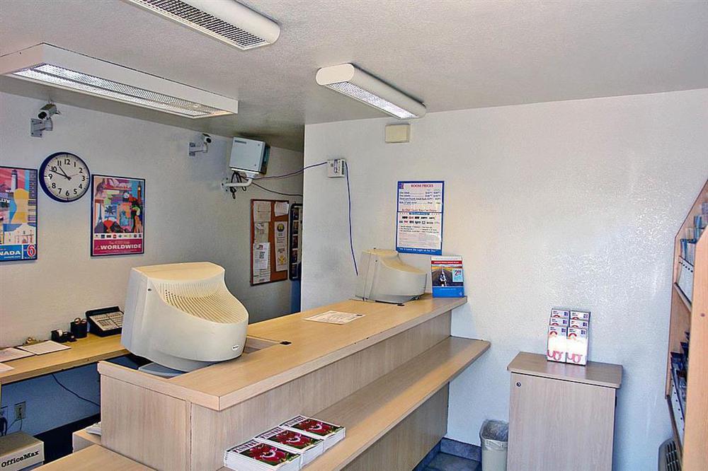 モーテル 6 サンタバーバラ ステート インテリア 写真